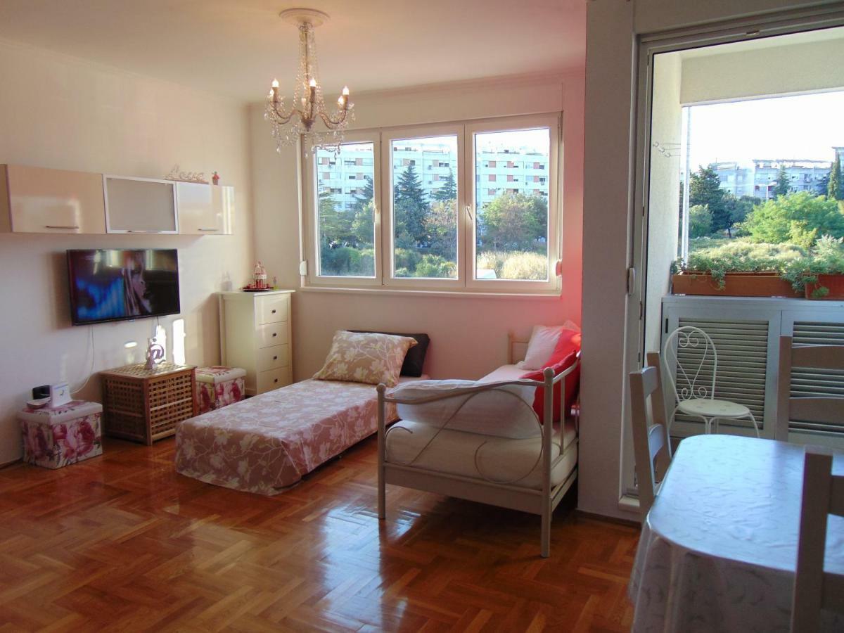 Appartamento Augusta Zara Esterno foto